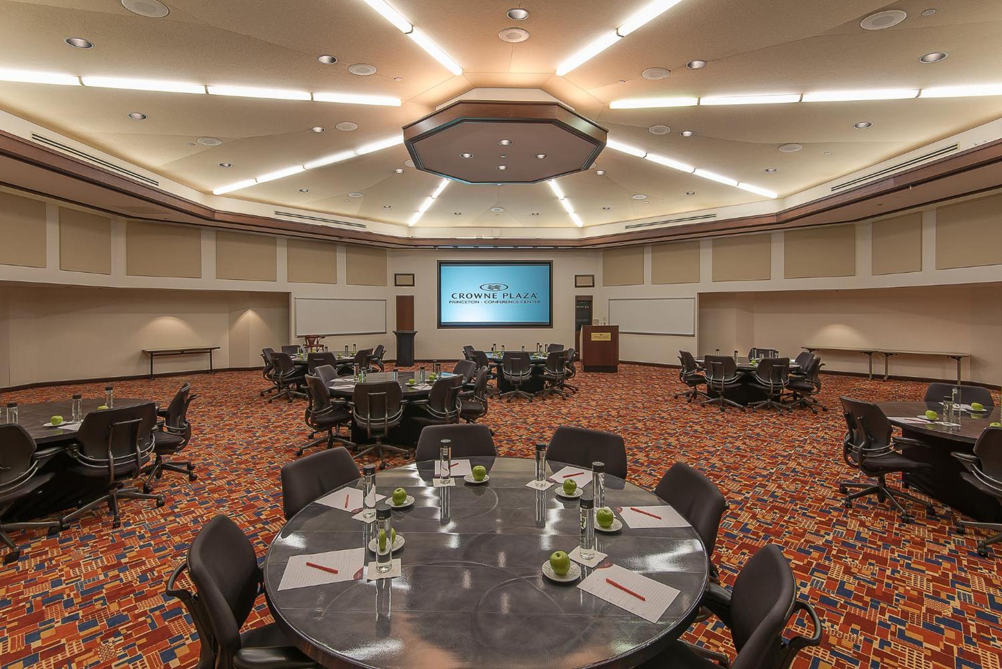 Crowne Plaza Princeton - Conference Center By Ihg Dış mekan fotoğraf