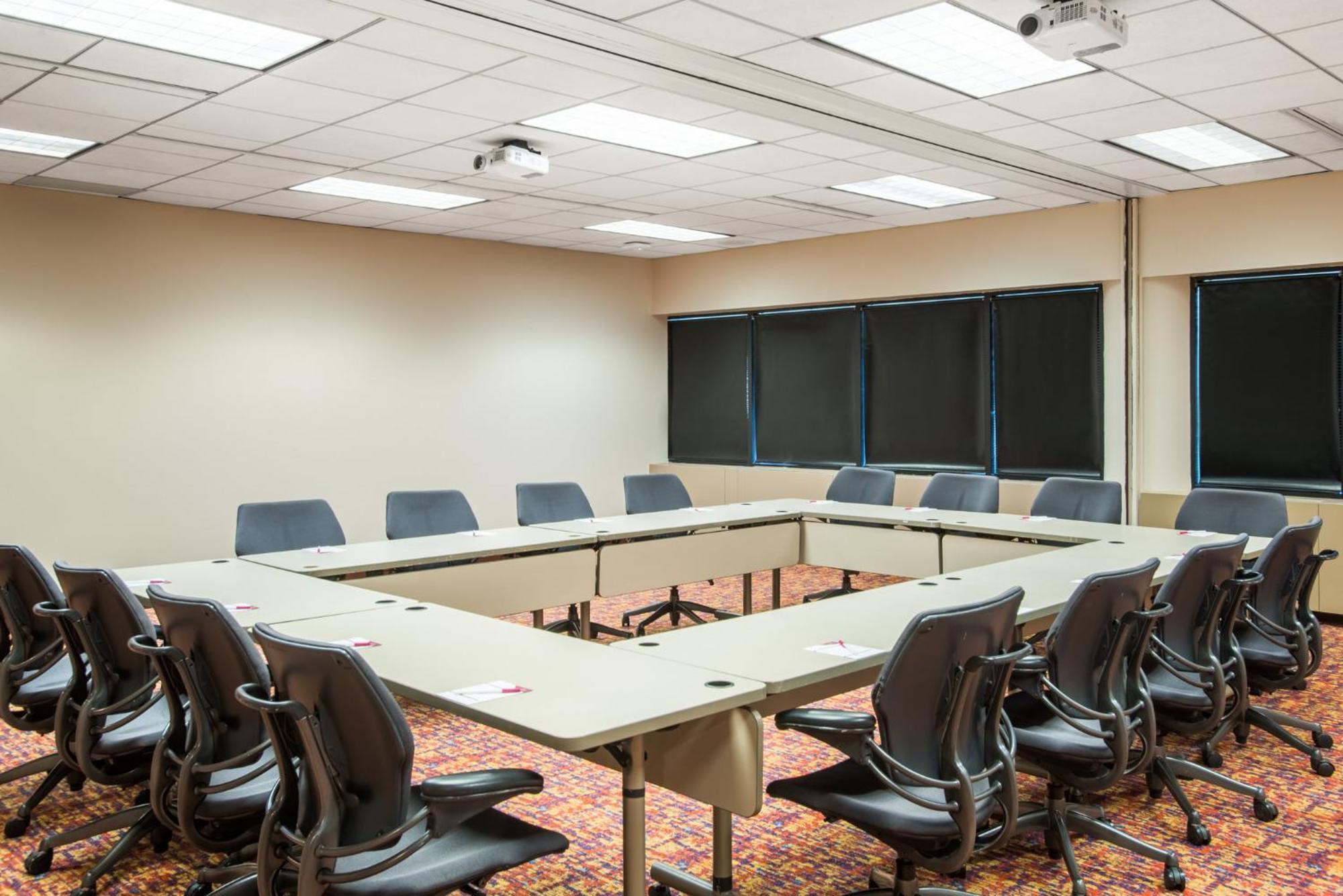 Crowne Plaza Princeton - Conference Center By Ihg Dış mekan fotoğraf